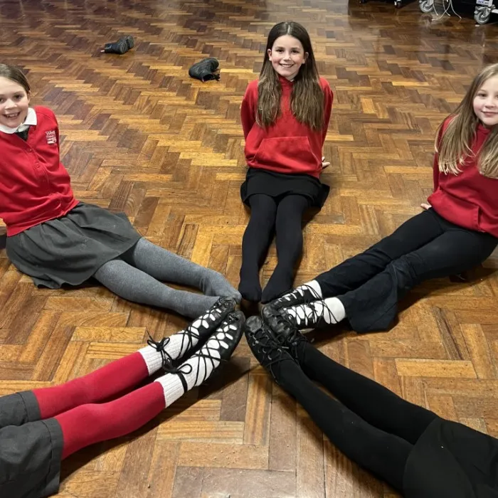 Pupils Irish Dancing at Western (4)